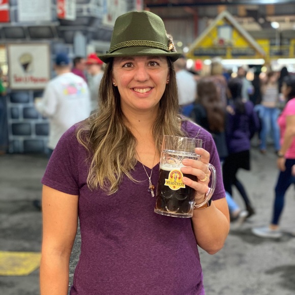 Meet your Posher, Katie - Picture 1 of 1